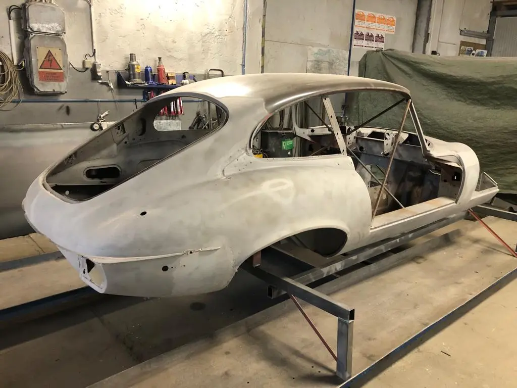 Jaguar E-Type Coupe V12 1971 Restaurierung vor der Restaurierung